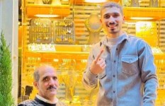 أحمد المسلماني تاجر الذهب ووالده  أحمد المسلماني تاجر الذهب ووالده