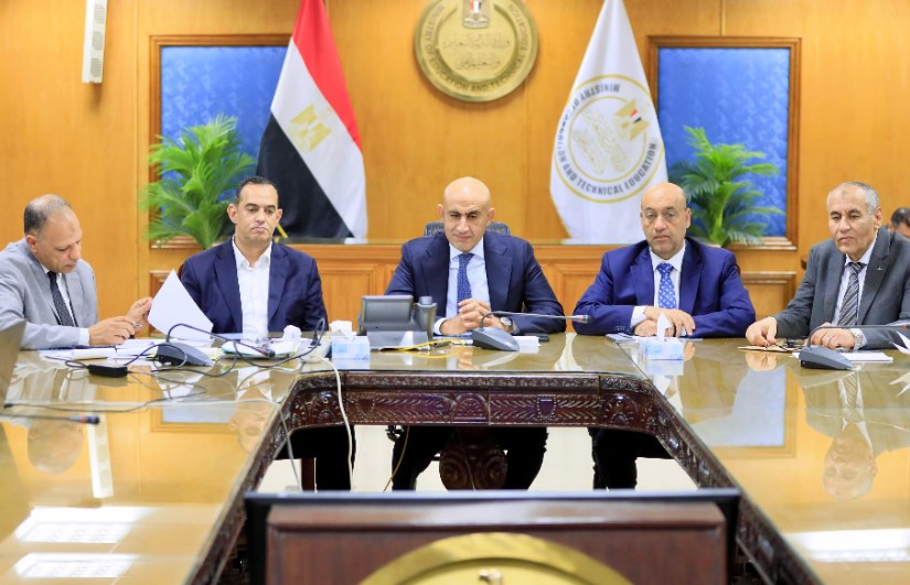 غرفة عمليات متابعة امتحانات الثانوية العامة غرفة عمليات متابعة امتحانات الثانوية العامة