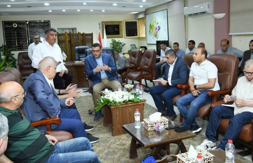 المهندس شريف الشربيني وزير الإسكان المهندس شريف الشربيني وزير الإسكان