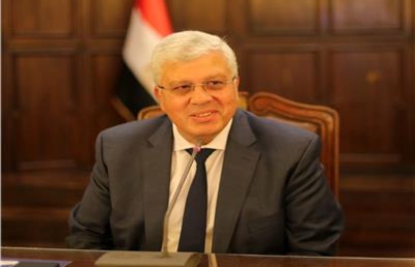 الدكتور أيمن عاشور الدكتور أيمن عاشور