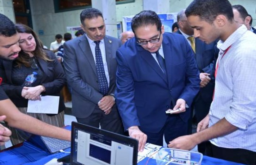 جامعة القاهرة جامعة القاهرة