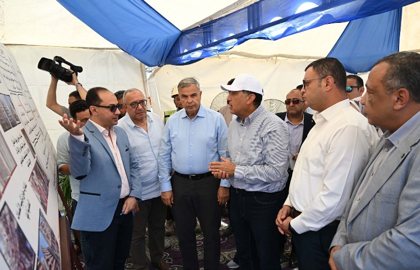 رئيس الوزراء يتفقد تطوير واجهات العقارات فى الإسكندرية رئيس الوزراء يتفقد تطوير واجهات العقارات فى الإسكندرية