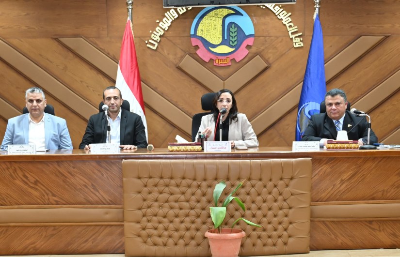 اجتماع محافظ البحيرة بخصوص انتخابات مجلس الشيوخ اجتماع محافظ البحيرة بخصوص انتخابات مجلس الشيوخ