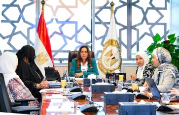 الدكتورة منال عوض وزيرة التنمية المحلية والقائم بأعمال البيئة  الدكتورة منال عوض وزيرة التنمية المحلية والقائم بأعمال البيئة