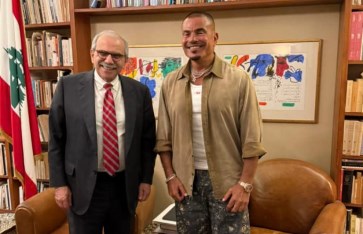 عمرو دياب ورئيس الوزراء اللبناني  عمرو دياب ورئيس الوزراء اللبناني