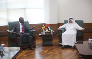 رئيس غرفة التجارة والسفير الاوغندي رئيس غرفة التجارة والسفير الاوغندي