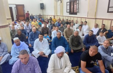 صلاة الجمعة "أرشيفية" صلاة الجمعة "أرشيفية"