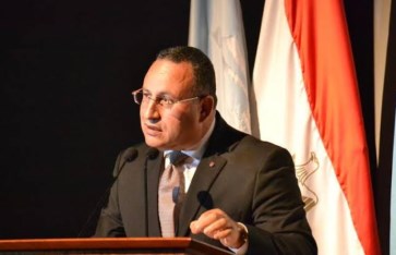عبدالعزيز قنصوة رئيس جامعة الإسكندرية