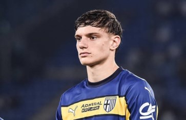 ليوني ليوني