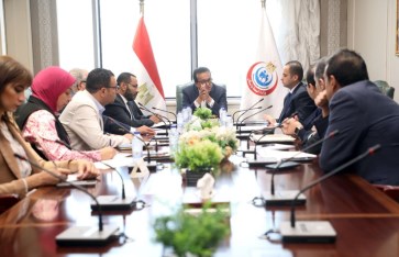 اجتماع وزير الصحة لمتابعة توافر الادوية اجتماع وزير الصحة لمتابعة توافر الادوية