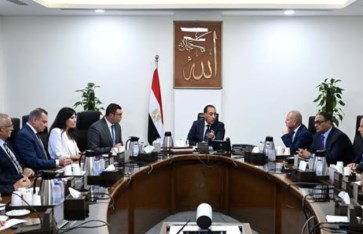 اجتماع لمتابعة تطوير منطقة وسط البلد اجتماع لمتابعة تطوير منطقة وسط البلد