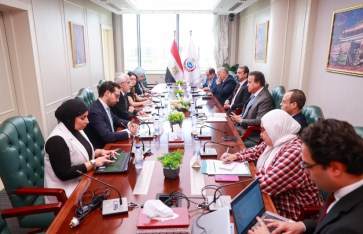 اجتماع وزير الصحة مع مستشار الرئيس الكولومبى اجتماع وزير الصحة مع مستشار الرئيس الكولومبى