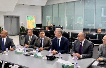 وزير البترول في جولة مفاجئة بمركز التحكم القومي وزير البترول في جولة مفاجئة بمركز التحكم القومي