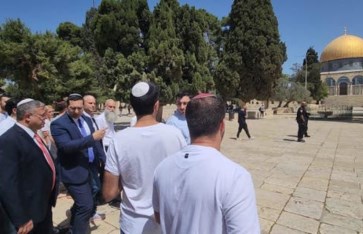 بن غفير يقتحم الاقصي