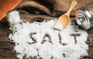 خطورة الإفراط في تناول الملح خطورة الإفراط في تناول الملح