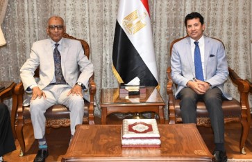 وزير الرياضة يبحث ترتيبات استضافة بطولة إفريقيا للهوكي