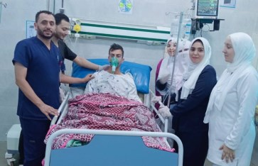 الشاب المصاب بلدغة ثعبان  الشاب المصاب بلدغة ثعبان