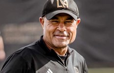 زكي عبد الفتاح 