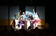 مسرحية حنان في بحر المرجان