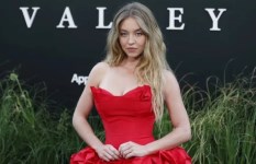 الممثلة الأمريكية سيدني سويني