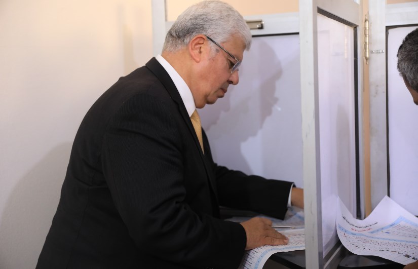 د. أيمن عاشور وزير التعليم العالي والبحث العلمي د. أيمن عاشور وزير التعليم العالي والبحث العلمي