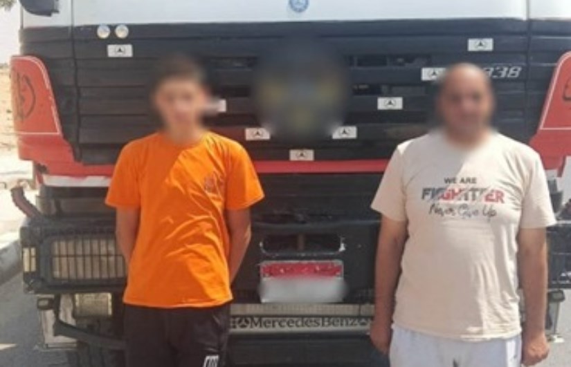 طفل يقود سيارة نقل بالشرقية طفل يقود سيارة نقل بالشرقية