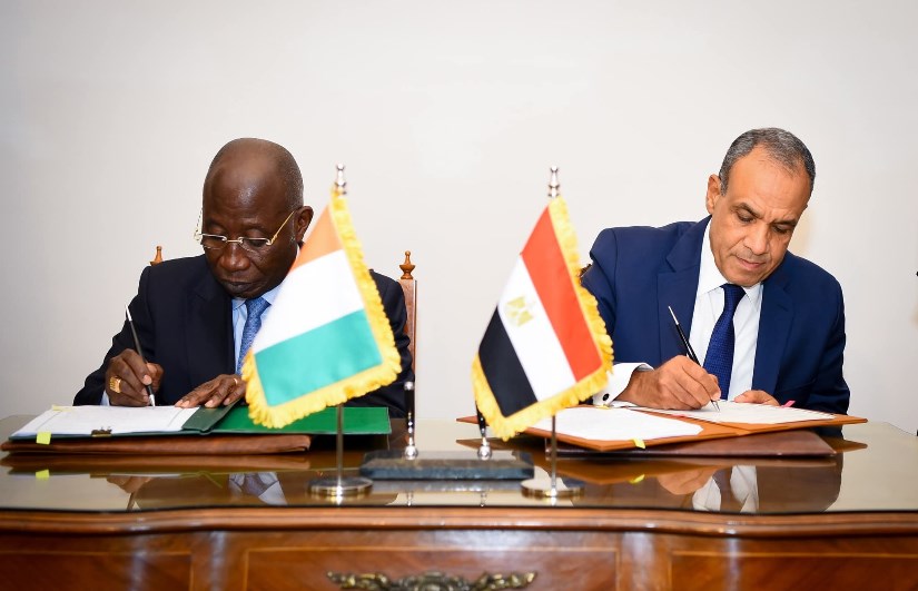 وزير الخارجية المصرية ونظيره في كوت ديفوار وزير الخارجية المصرية ونظيره في كوت ديفوار