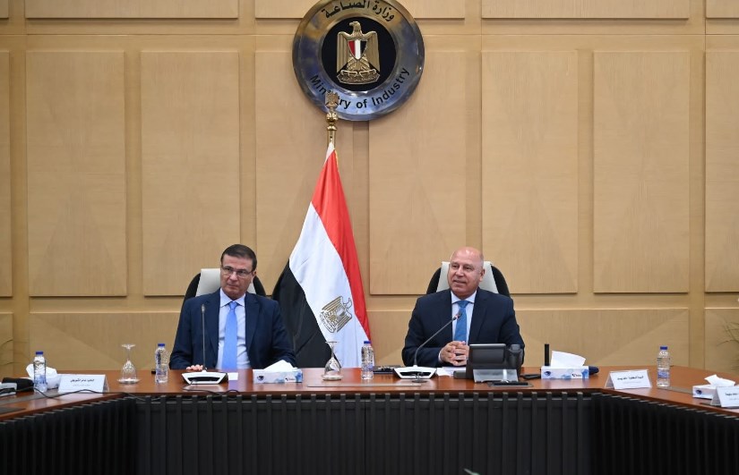 وزير الصناعة ووزير الزراعة وزير الصناعة ووزير الزراعة