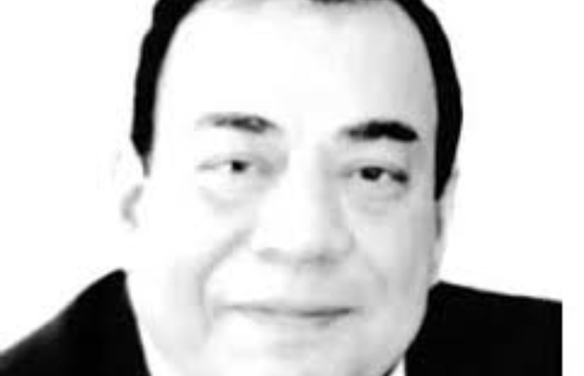الفنان أحمد رشوان الفنان أحمد رشوان