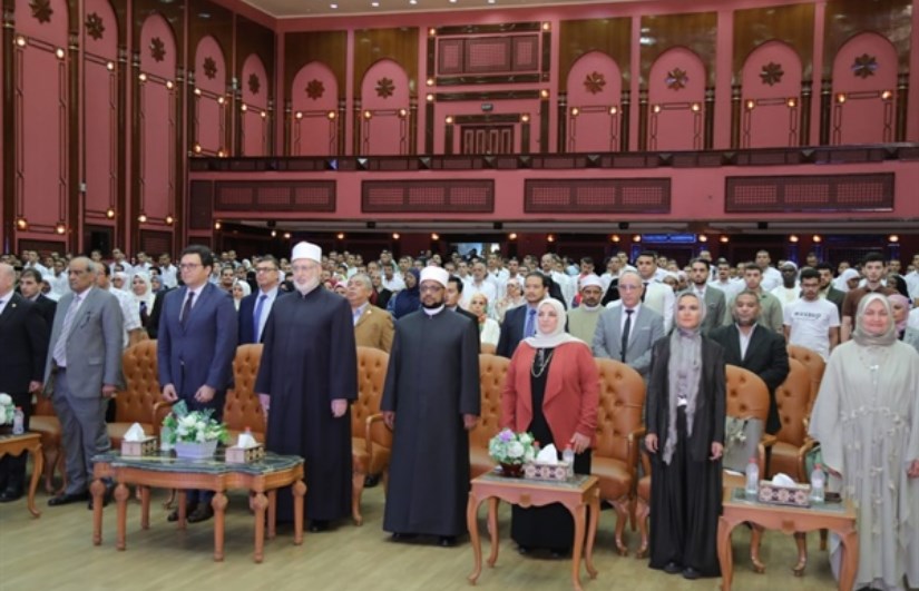 خلال الاحتفال خلال الاحتفال