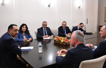 الدكتور مصطفى مدبولي رئيس الوزراء خلال اجتماعه في نيويورك 