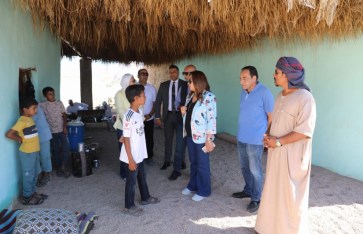 الدكتورة منال عوض في وادي مجيرح بجنوب سيناء الدكتورة منال عوض في وادي مجيرح بجنوب سيناء