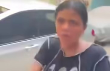 فتاة تسب زميلتها أمام مدرسة بمصر القديمة  فتاة تسب زميلتها أمام مدرسة بمصر القديمة