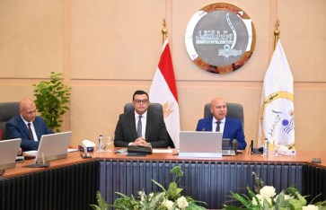 وزيرا الصناعة والإسكان  وزيرا الصناعة والإسكان