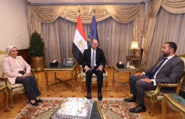 الدكتور عمرو طلعت وزير الاتصالات يستقبل لبنى هلال وتامر المهدي  الدكتور عمرو طلعت وزير الاتصالات يستقبل لبنى هلال وتامر المهدي