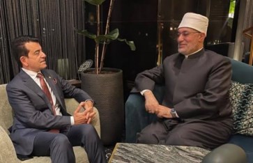 مفتي الجمهورية خلال اللقاء مفتي الجمهورية خلال اللقاء