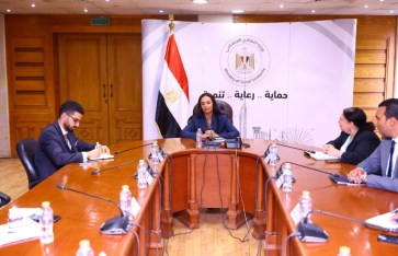 وزيرة التضامن الإجتماعى  وزيرة التضامن الإجتماعى