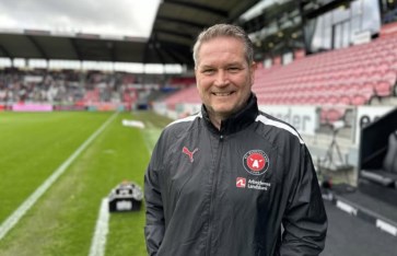 توماس توماسبيرج  توماس توماسبيرج