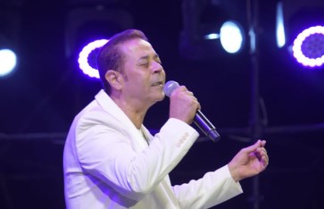 مدحت صالح  مدحت صالح