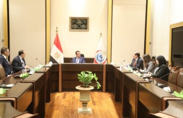 اجتماع وزير الصحة مع ممثلى شركة "بايوجينرك فارما" اجتماع وزير الصحة مع ممثلى شركة "بايوجينرك فارما"