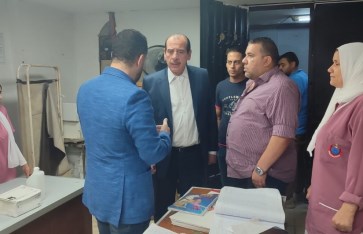 جولة نائب وزير الصحة بمستشفى أم المصريين جولة نائب وزير الصحة بمستشفى أم المصريين