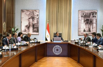 اجتماع رئيس الوزراء مع شركة صينية اجتماع رئيس الوزراء مع شركة صينية