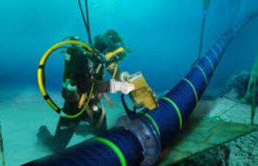 انقطاع أحد كابلات الانترنت في البحر الاحمر انقطاع أحد كابلات الانترنت في البحر الاحمر