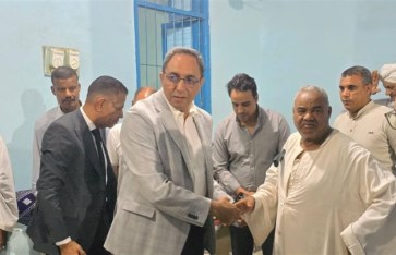 محافظ قنا يؤدي واجب العزاء في مشرف زراعي محافظ قنا يؤدي واجب العزاء في مشرف زراعي