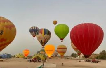 البالون الطائر البالون الطائر