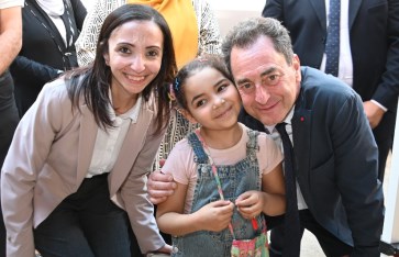 السفير الفرنسي ومحافظ البحيرة خلال جولتهما بمدينة رشيد  السفير الفرنسي ومحافظ البحيرة خلال جولتهما بمدينة رشيد