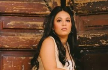  الفنانة رحمة أحمد