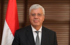 د. أيمن عاشور وزير التعليم العالي والبحث العلمي 
