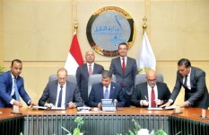 توقيع عقود تحديث وصيانة قطارات مترو الأنفاق