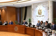 اجتماع حكومي موسع لمتابعة جهود النهوض بصناعة الحديد والصلب